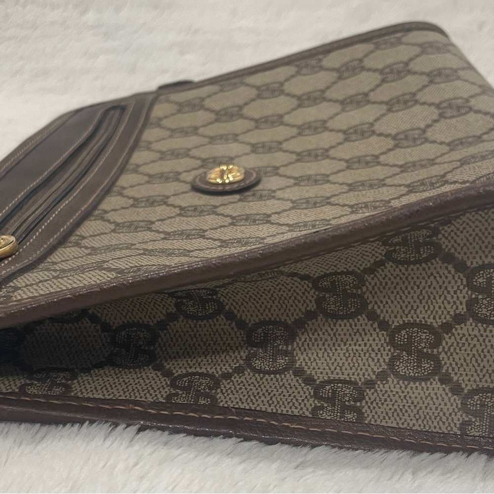 Gucci  Monogram Pouch. - Picture 8 of 15